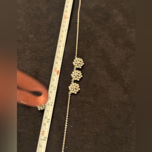 Very pretty and stylish matching Rhinestone Necklace and earrings - Picture 6 of 7